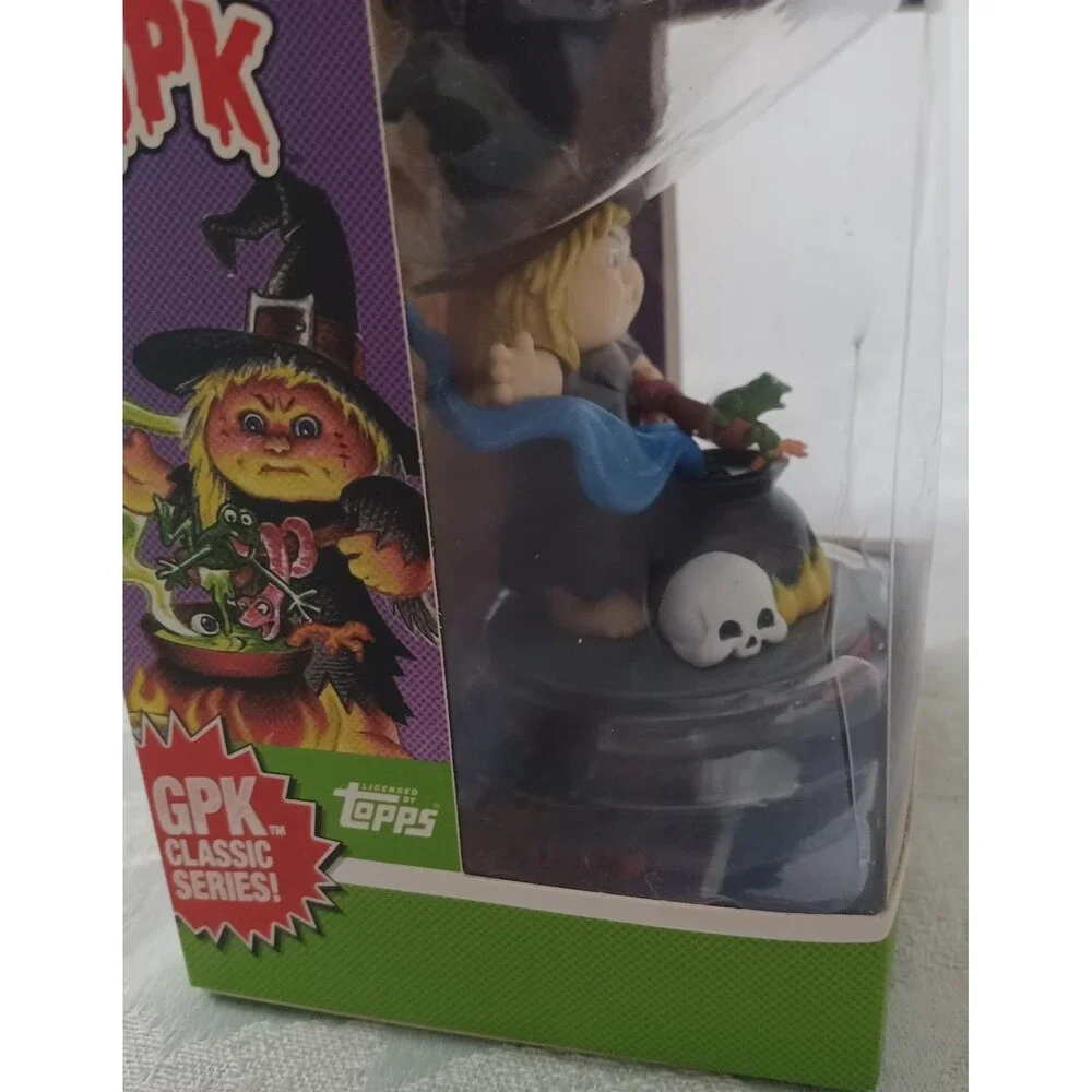 GPK HAGGY MAGGIE ACTION FIGURE GARBAGE PAIL KIDS LOYAL SUBJECTS TOPPS NIB
